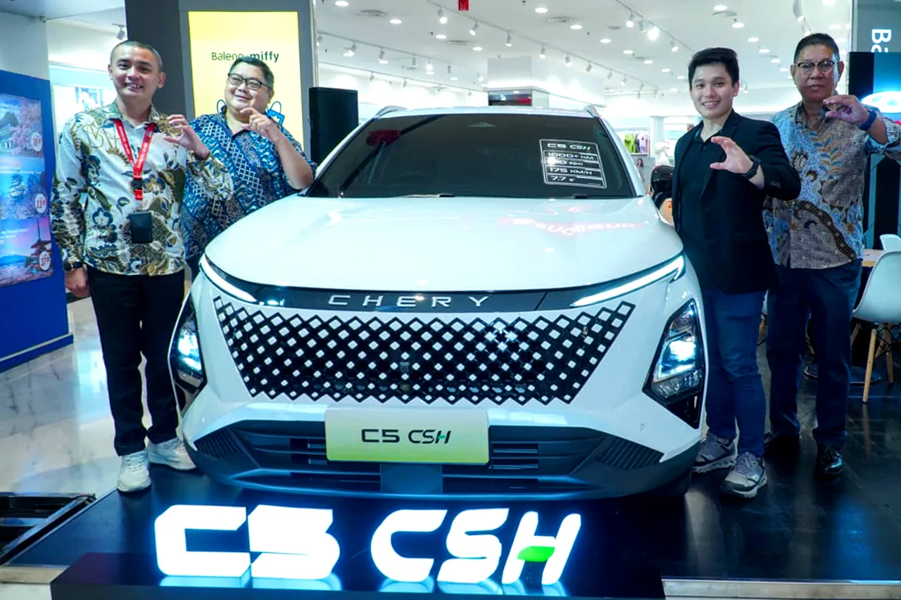 Hadir Perdana di Queen City Semarang, Chery C5 CSH Tawarkan Performa Responsif dan Efisiensi untuk Mobilitas Dinamis Jawa Tengah.